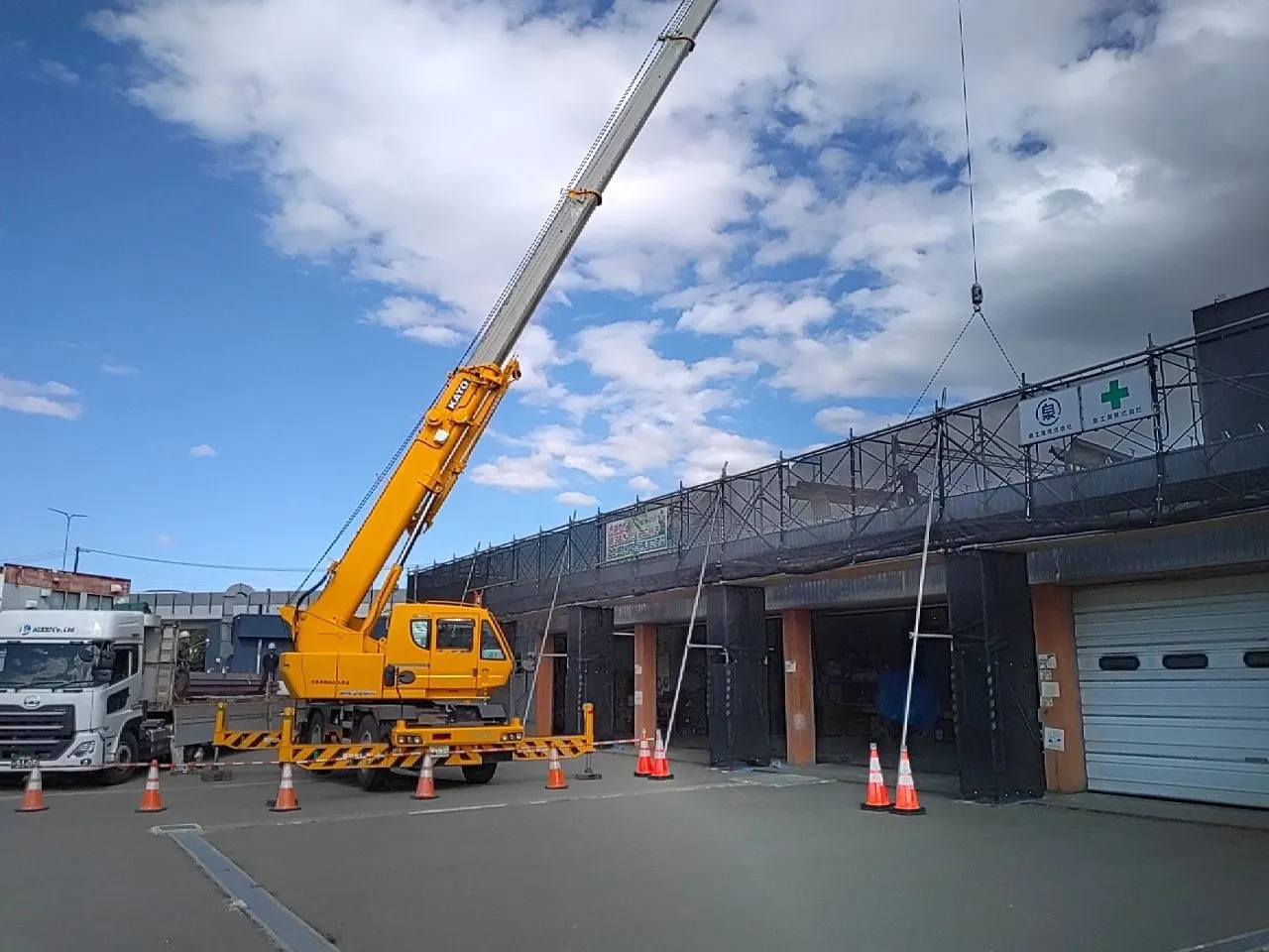 屋根改修工事｜折板屋根をカバー工法で施工しました
